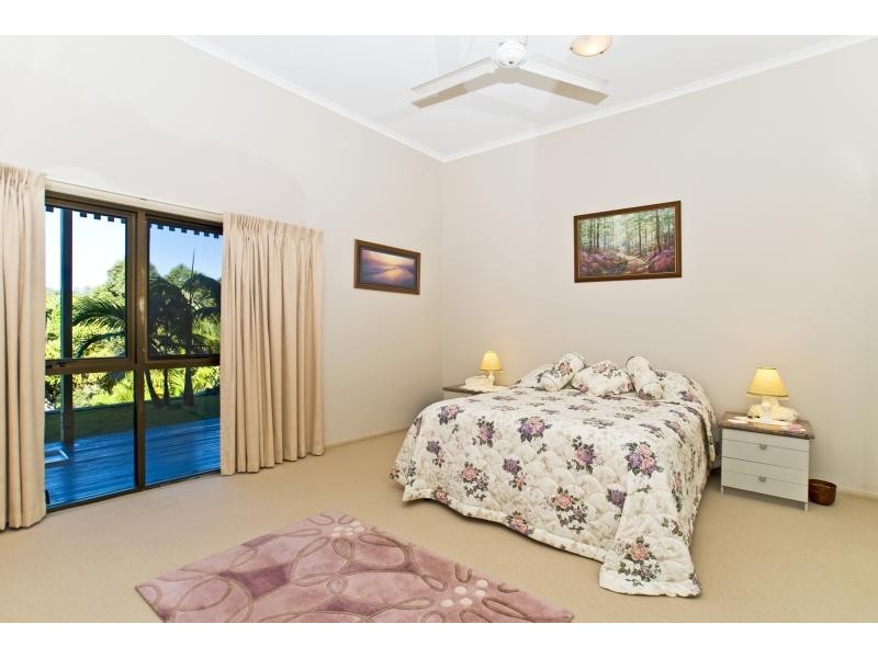 52 Parkway Drive, Advancetown QLD 4211
