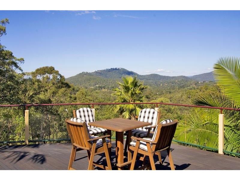 52 Parkway Drive, Advancetown QLD 4211