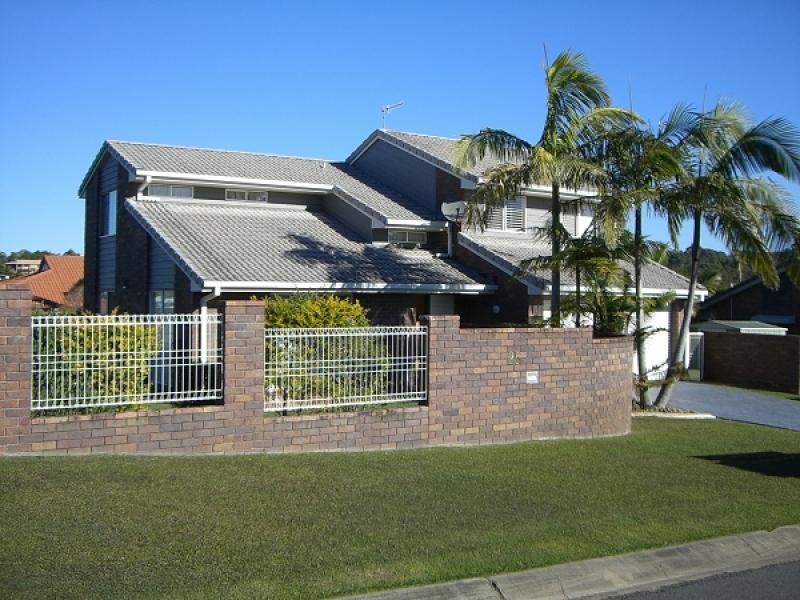 25 Bob Barnard Drive, Tugun QLD 4224