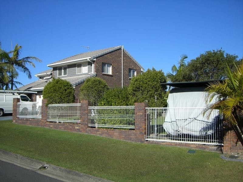 25 Bob Barnard Drive, Tugun QLD 4224