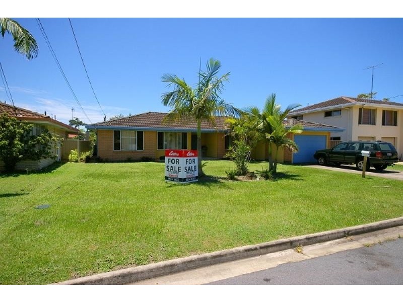 5 Gulai Street, Palm Beach QLD 4221