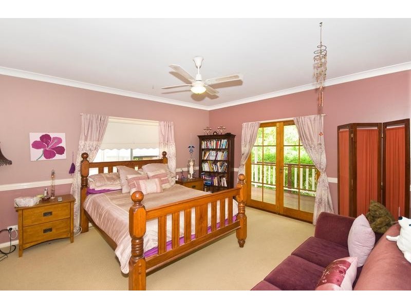 10 Forest Court, Elanora QLD 4221