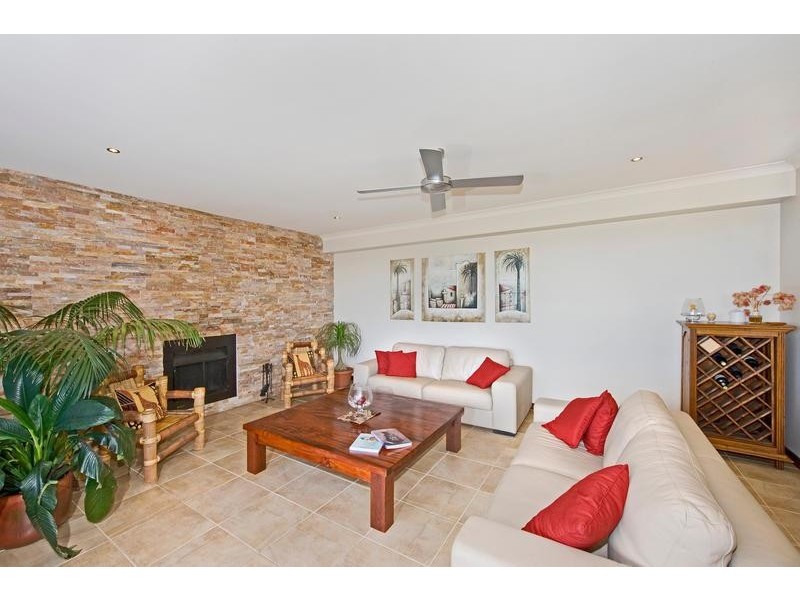 13 Barton Street, Reedy Creek QLD 4227