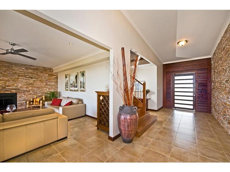 13 Barton Street, Reedy Creek QLD 4227
