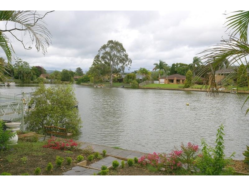 6 Mainsail Street, Currumbin Waters QLD 4223