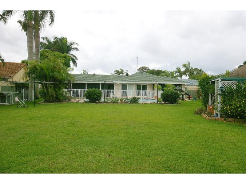 6 Mainsail Street, Currumbin Waters QLD 4223