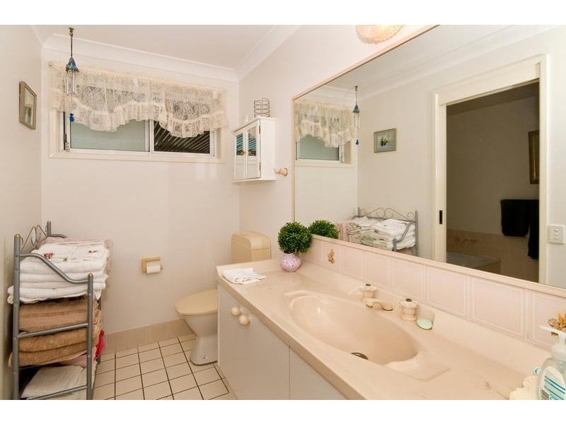 6 Mainsail Street, Currumbin Waters QLD 4223