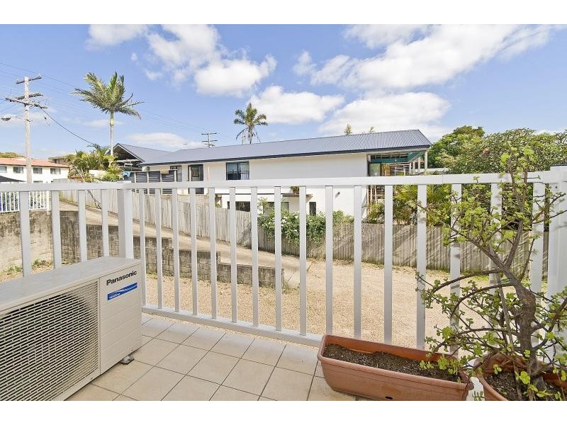Unit 2/997 Gold Coast Highway, Palm Beach QLD 4221