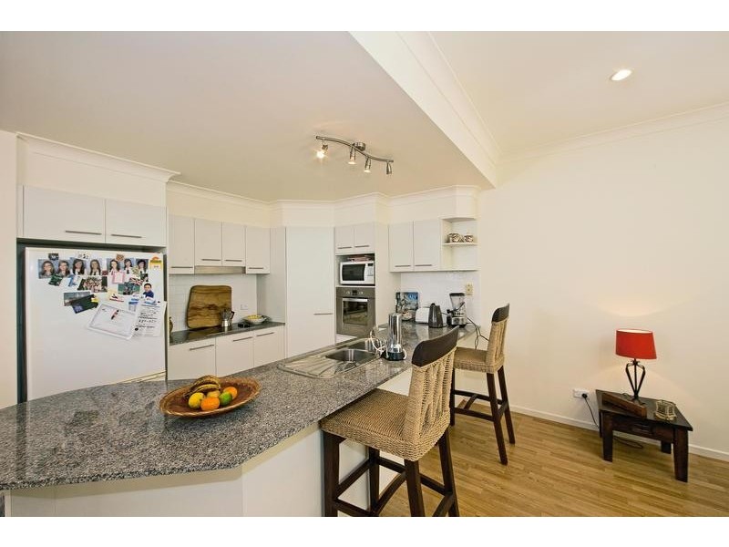 Unit 2/13 Ranier Crescent, Varsity Lakes QLD 4227