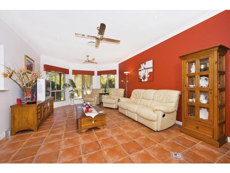 278 Chesterfield Drive, Bonogin QLD 4213
