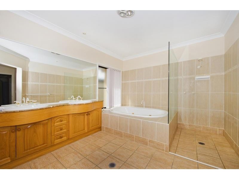 5 Protea Court, Robina QLD 4226