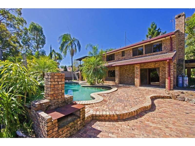 203 Simpsons Road, Elanora QLD 4221