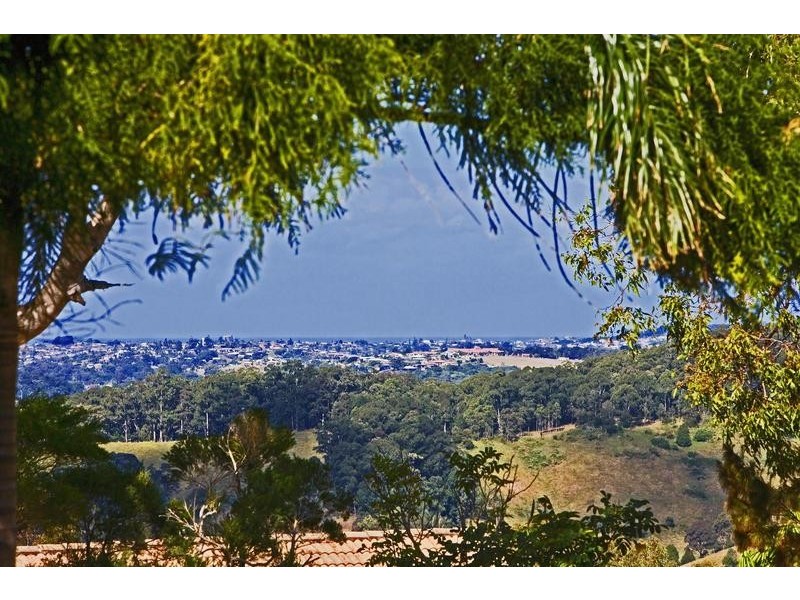 203 Simpsons Road, Elanora QLD 4221