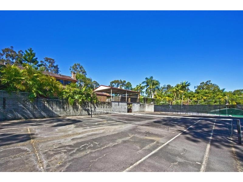 203 Simpsons Road, Elanora QLD 4221