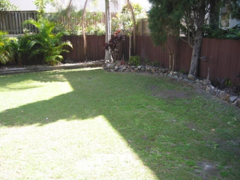 2/31 Hooper Drive, Currumbin QLD 4223