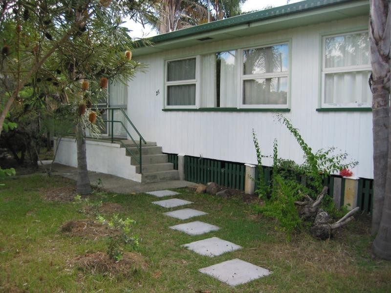 25 Parnki Parade, Palm Beach QLD 4221