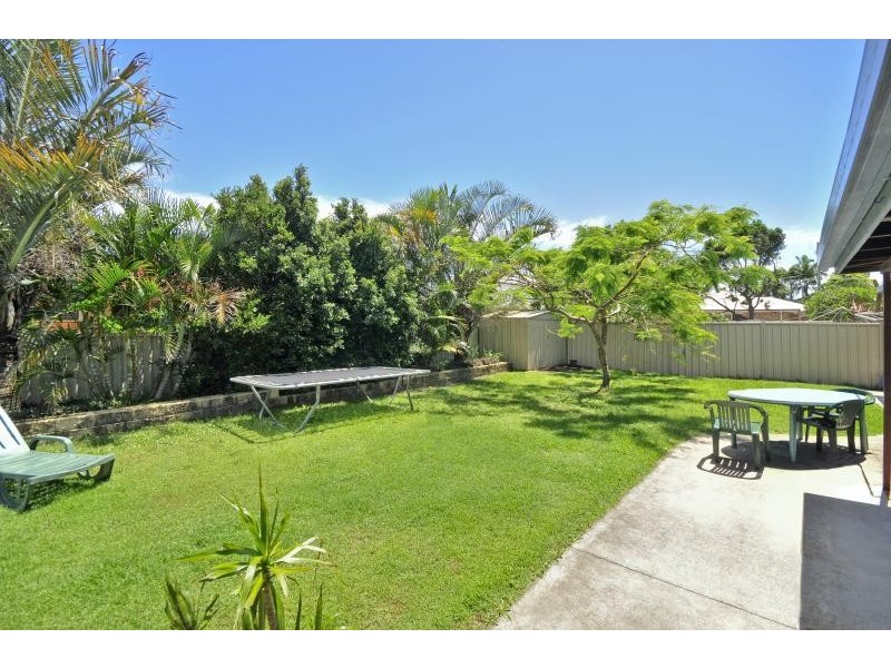 5 Gulai Street, Palm Beach QLD 4221