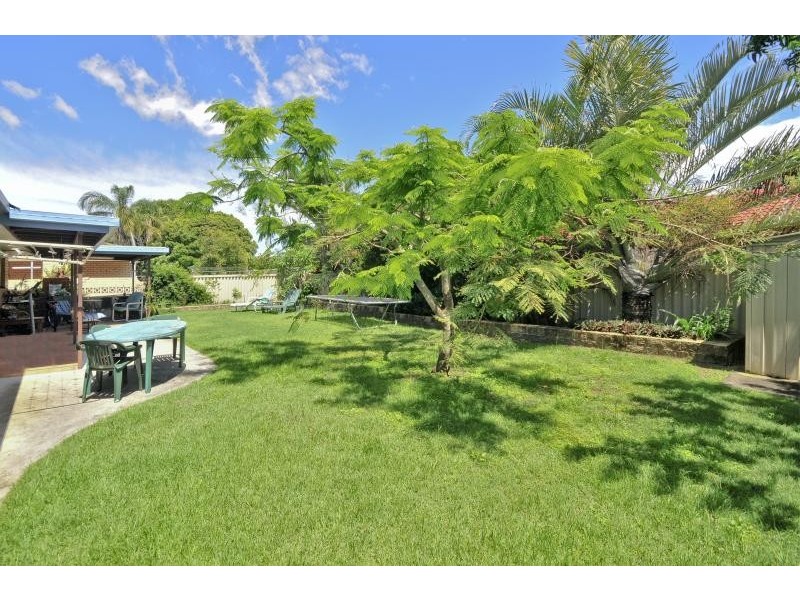 5 Gulai Street, Palm Beach QLD 4221