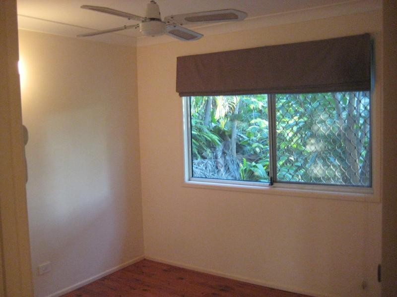 16 Kaffia Court, Elanora QLD 4221