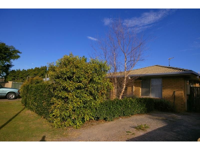 8 Bergamont Street, Elanora QLD 4221