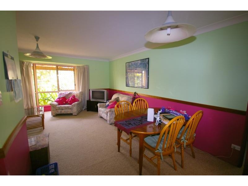 8 Bergamont Street, Elanora QLD 4221