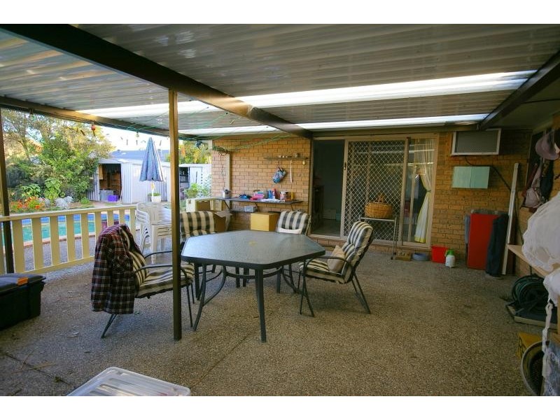 8 Bergamont Street, Elanora QLD 4221