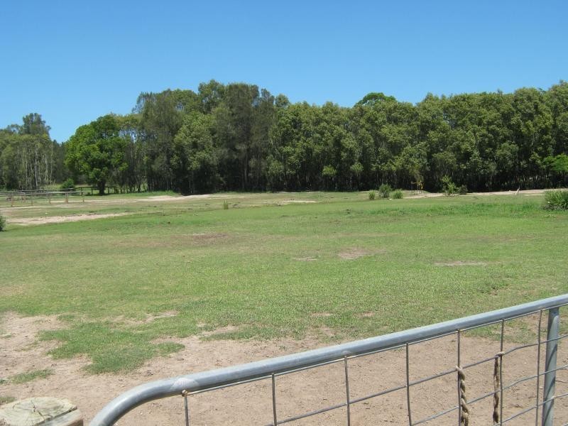 33 Daffodil Street, Tallebudgera QLD 4228