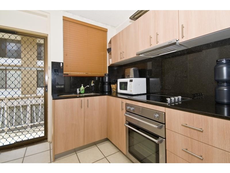 Unit 2/997 Gold Coast Highway, Palm Beach QLD 4221