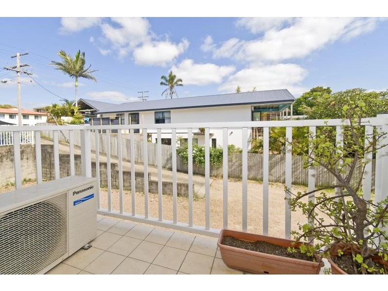 Unit 2/997 Gold Coast Highway, Palm Beach QLD 4221