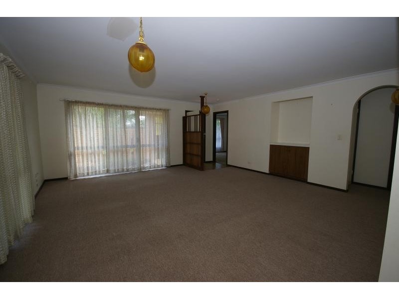 15 Mallawa Drive, Palm Beach QLD 4221
