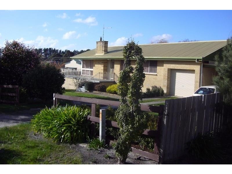 17 ADA STREET, Bridport TAS 7262