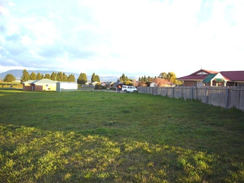 6 AIKMAN COURT, Scottsdale TAS 7260