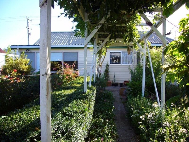 25 MAIN STREET, Legerwood TAS 7263