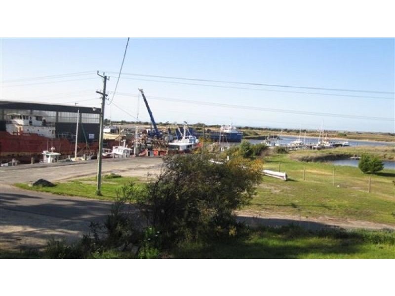 19 Main Street, Bridport TAS 7262