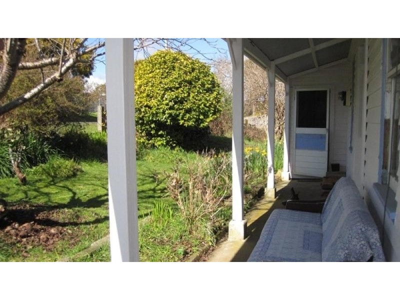 6 Albert Street, Branxholm TAS 7261