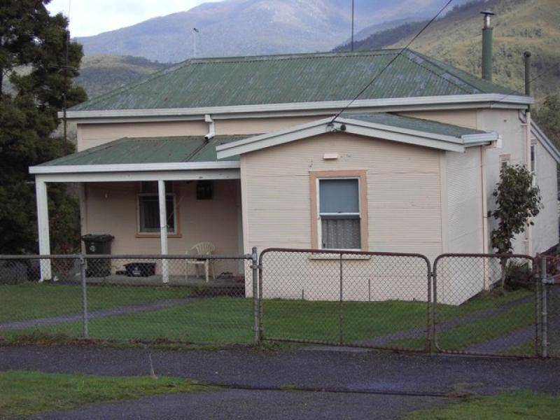 18 PRIMROSE STREET, Rosebery TAS 7470