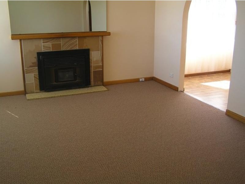 17 OGDEN STREET, Burnie TAS 7320