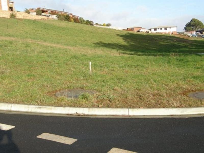 18 SEBASTIAN COURT, Burnie TAS 7320