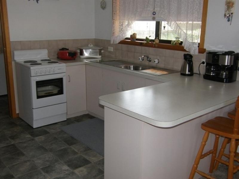 10 RAMSDEN STREET, Somerset TAS 7322