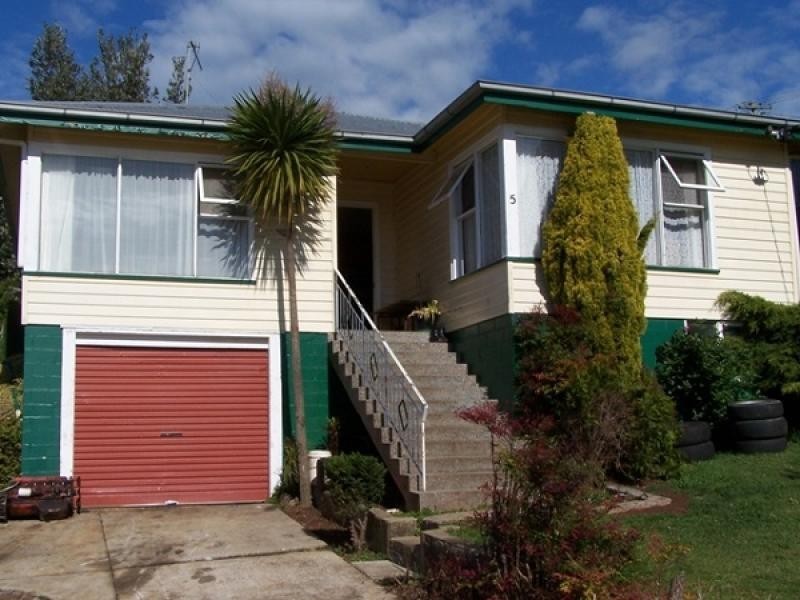 5 BELTON STREET, Burnie TAS 7320