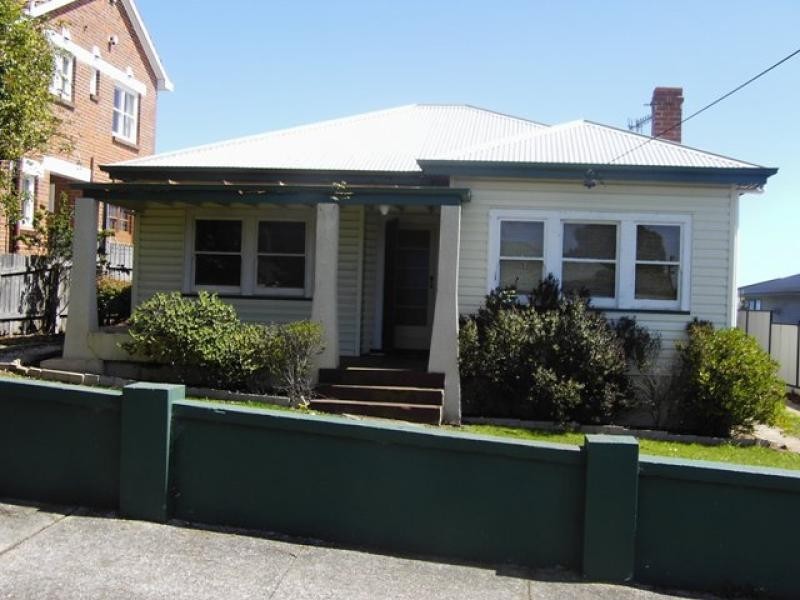 8 HALSTEAD STREET, Burnie TAS 7320