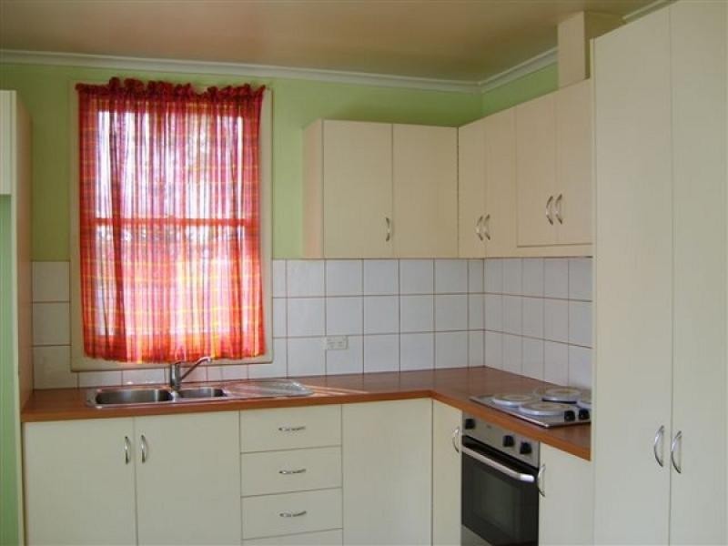 8 REES STREET, Wynyard TAS 7325