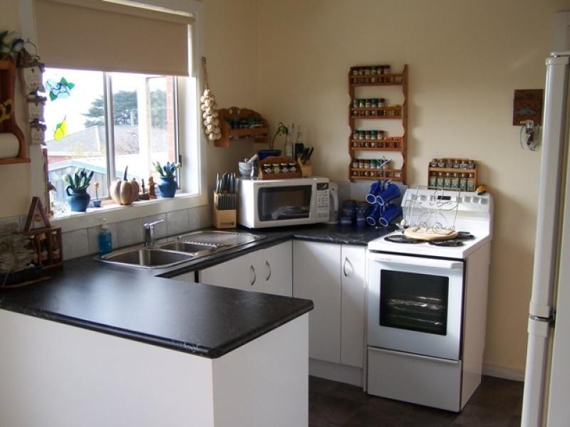 15 WINTER AVENUE, Burnie TAS 7320