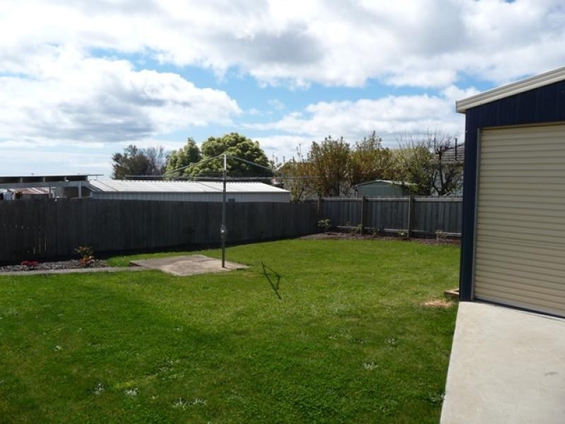 11 Stirling Street, Burnie TAS 7320
