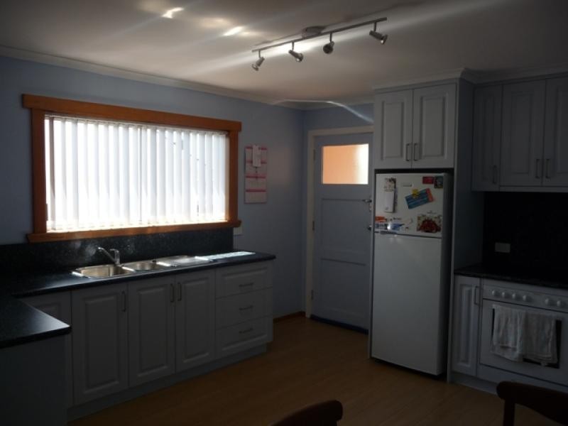 11 Stirling Street, Burnie TAS 7320