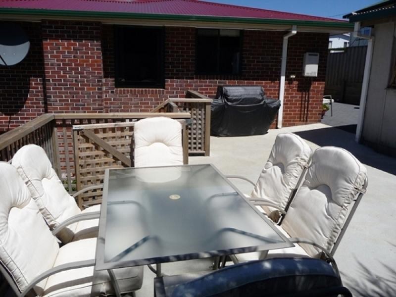 25 Woodward Avenue, Burnie TAS 7320