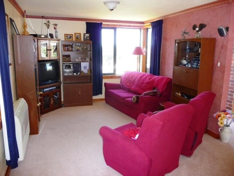 25 Woodward Avenue, Burnie TAS 7320