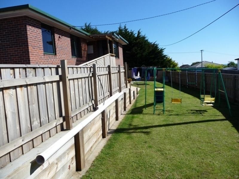 25 Woodward Avenue, Burnie TAS 7320