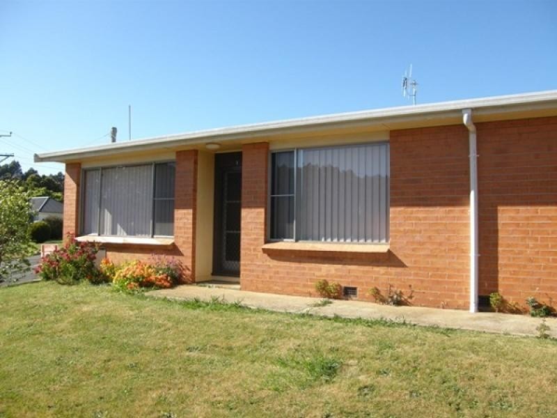 Unit 1, 8 Collins Street, Burnie TAS 7320
