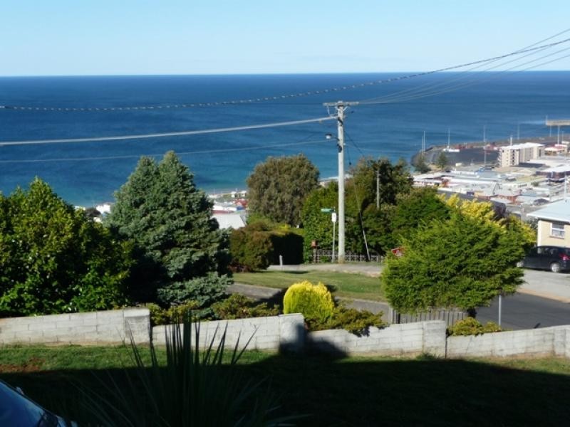 8 Elizabeth Street, Burnie TAS 7320